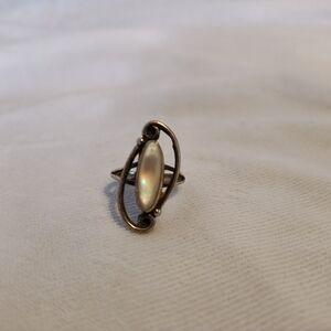 Beautiful Vintage 1950's Opal Ring Set In Sterling Silver Open Fret Work (6)